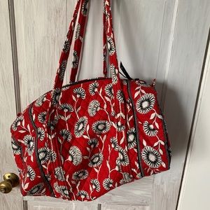 Vera Bradley RETIRED Deco Daisy small duffel